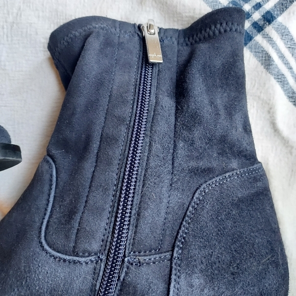 Aquatalia Dark Blue Suede Weatherproof Ankle Boots Size 10M - Picture 5 of 8